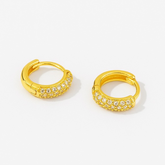 New Gold plated 925 Sterling Silver Zircon Huggie Hoop Earrings - Picture 3 of 4